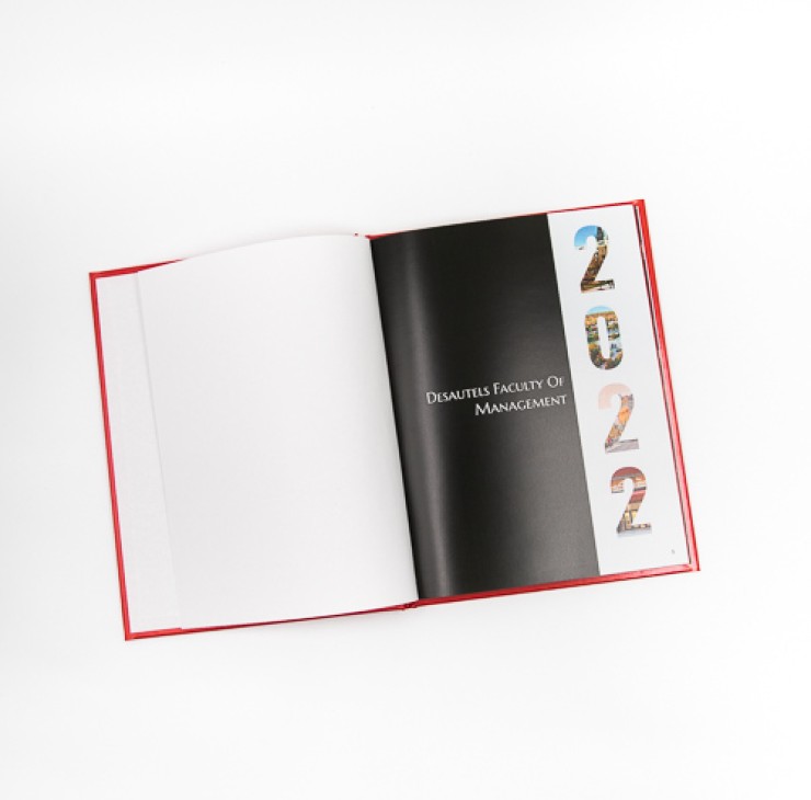 DESAUTELS YEARBOOK 2021-2022 (open)