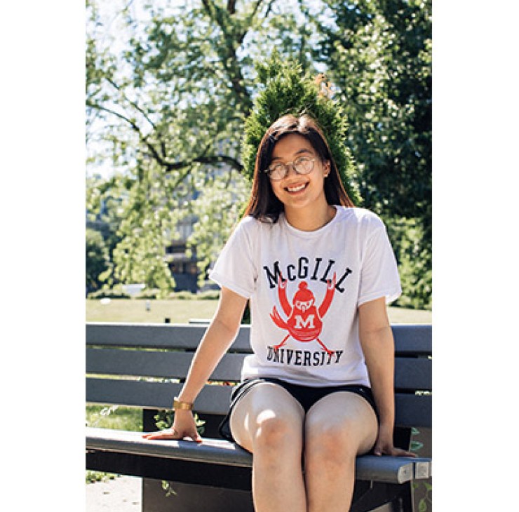 MCGILL T SHIRT VINTAGE CHEERING MARTLET WHITE
